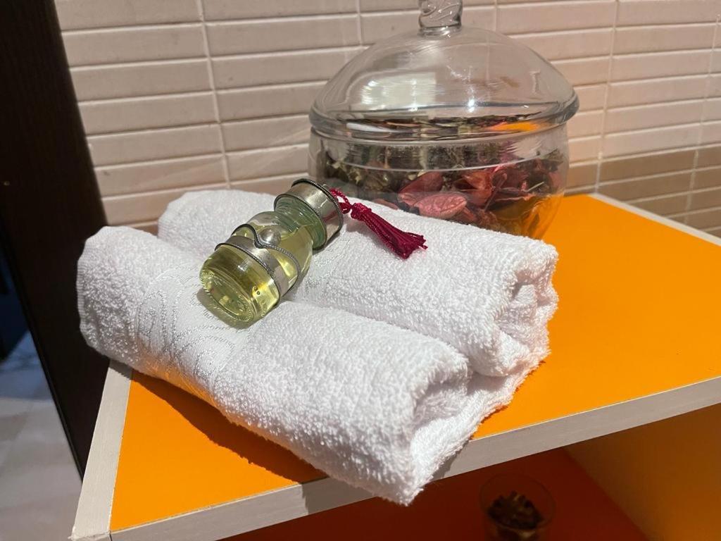 Magnifique Appartement Spacieux Confort Propre Familial 2 Chambres Salon Et Salle A Manger A 20Mn A Pied De Place Jemaa El Fina 4 Piscines Dans Espace De Golf A 12 Mn En Voitures L Entree Est Gratuit Pour La Clientele Ouvert Entre 10H Et 20H Marakéš Exteriér fotografie